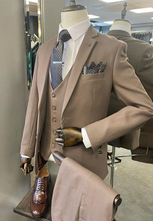 HM5 Tan 3-Piece Suit