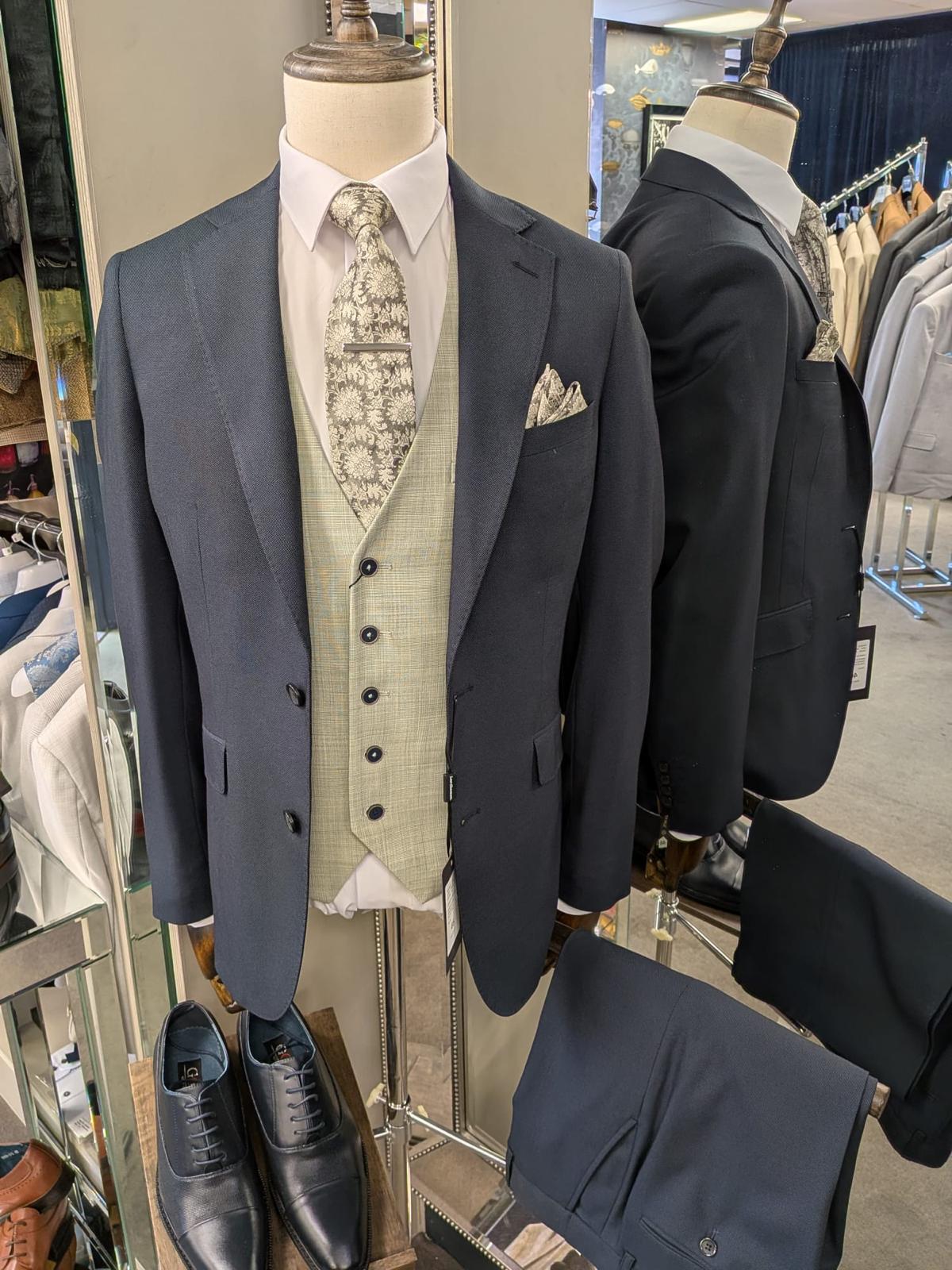 Lino Navy Suit With Sage Waistcoat